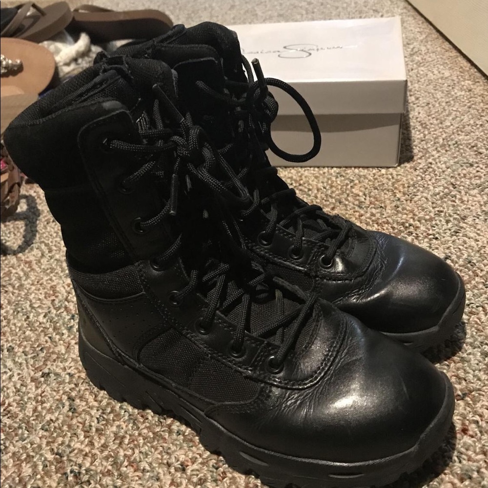 Tactical boots
